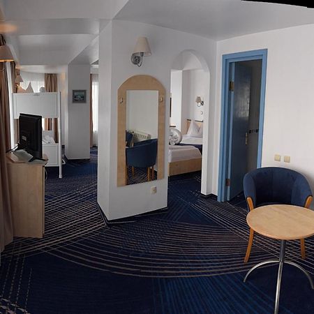 Briza Boutique Hotel Mamaia Extérieur photo